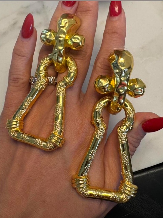 Vintage Jewelry - Vintage Gold Sculptural Drop Earrings - Gold